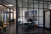 Waarom de collega die AI het best gebruikt straks jouw baan bepaalt