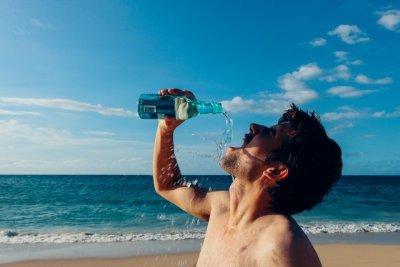 Hoeveel water moet je drinken tijdens het sporten?