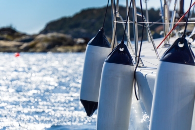 Tijd om te varen? Zorg ervoor dat je boot beschikt over fenders!