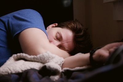 Onregelmatig naar bed gaan verdubbelt je hartrisico