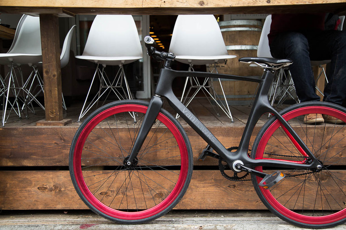 Vanhawks Valour Connected Bike